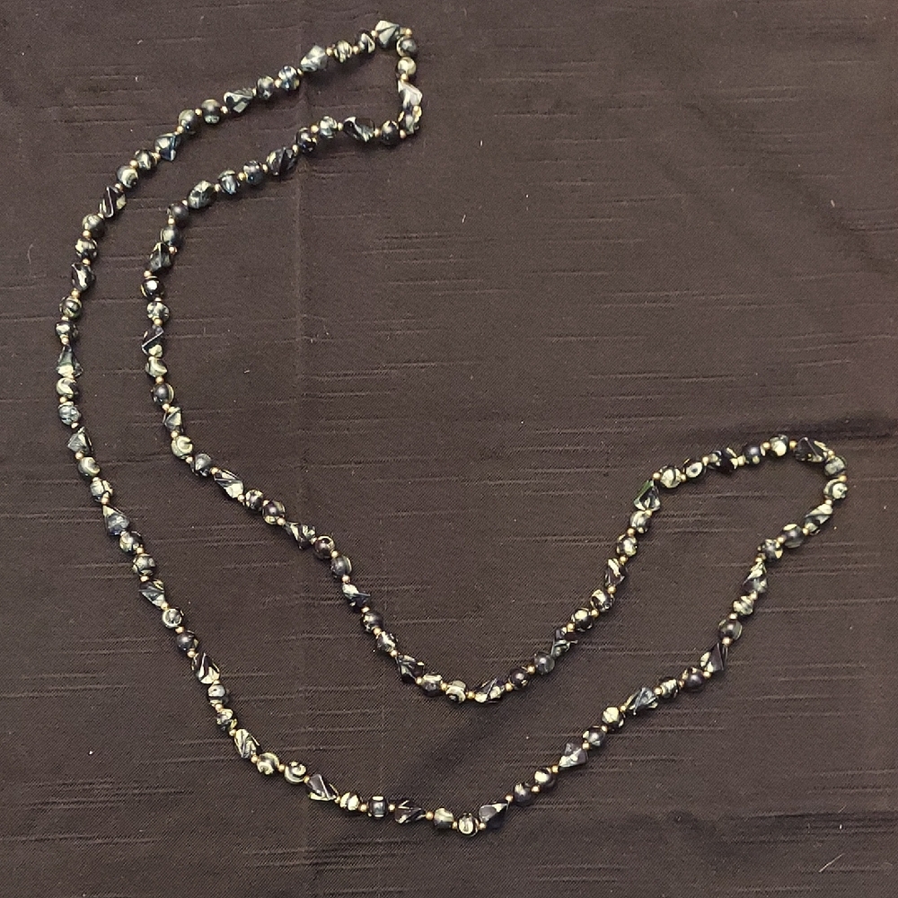 Elegant Black and Gold Beaded Necklace
